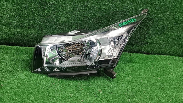 Фара левая Chevrolet Cruze (2008-2012) галоген