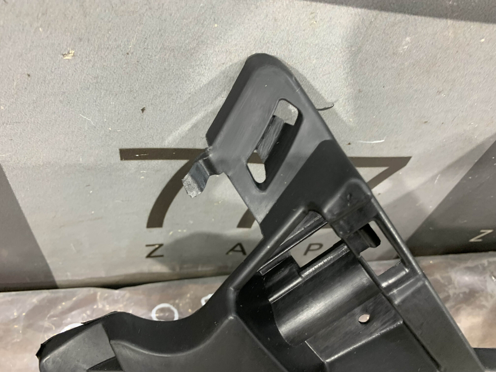 Кронштейн переднего бампера GLC (X253) Новый STMD53000B2