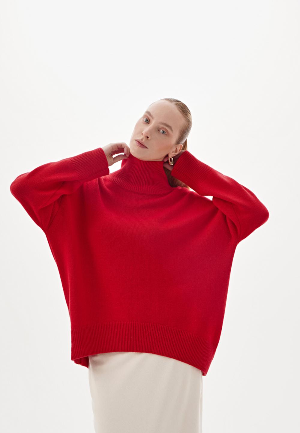 Свитер с высоким воротом