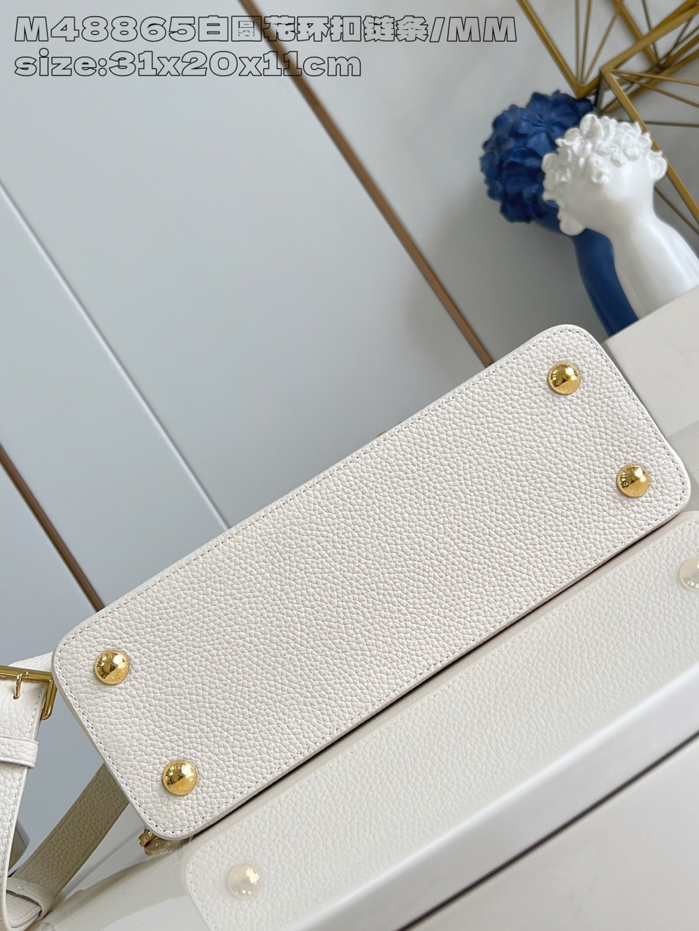 Louis Vuitton Capucines MM