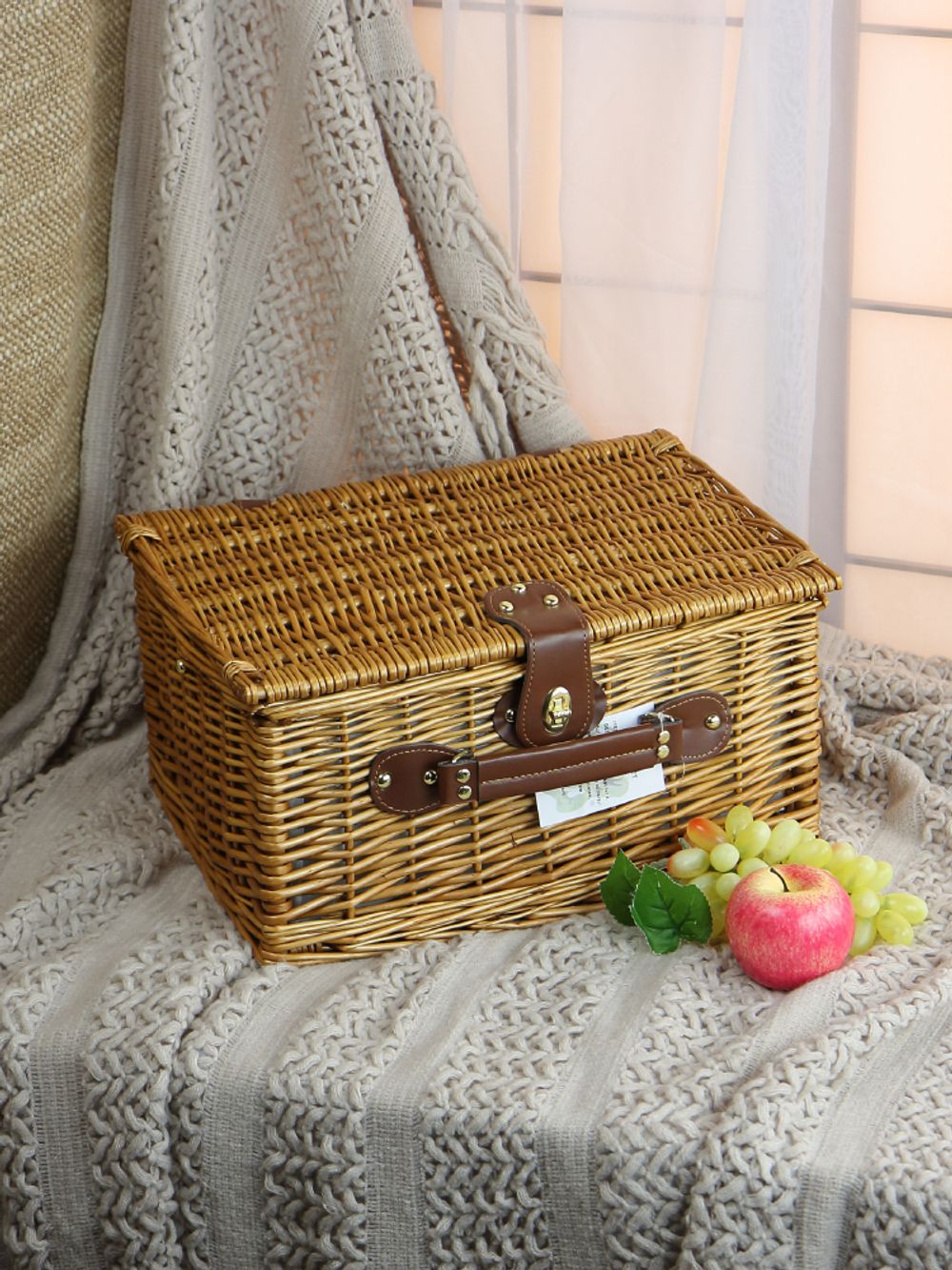 HOLYDAY BASKET Набор для пикника с термосумкой и пледом на 4 персоны