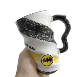 283005.1  Кружка "BAT MAN" крышка+ложка, h=15см, d=9см, 520мл, керамика/пластик белый/черный