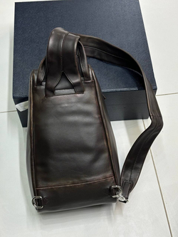 Сумка-мессенджер Prada