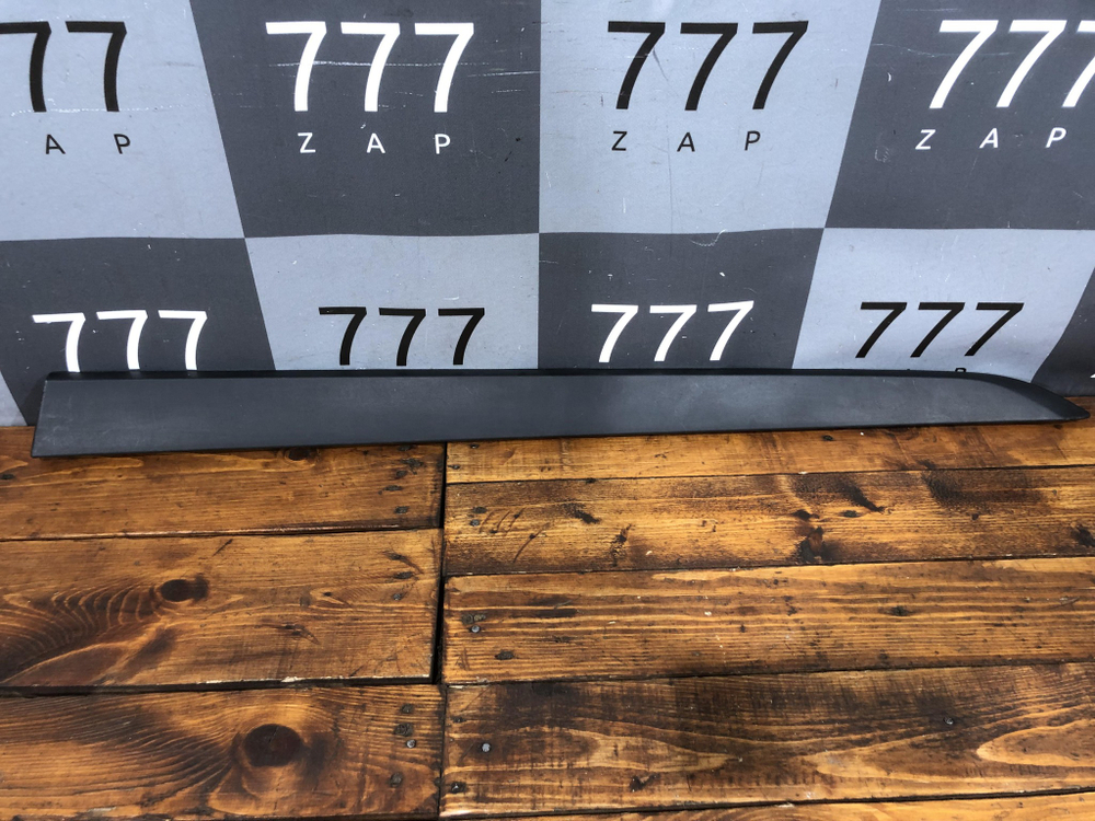 Накладка двери передней правой Kia Rio 4 X-Line 17-22 Б/У Оригинал 87714H0500