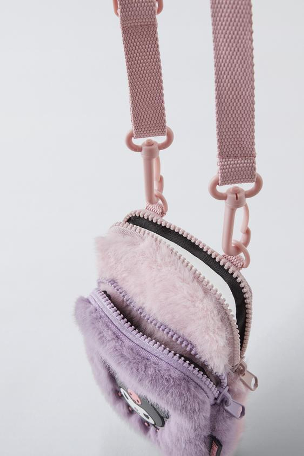 ZARA ЧЕХОЛ ДЛЯ МОБИЛЬНОГО ТЕЛЕФОНА KUROMI © SANRIOИЗ ИСКУССТВЕННОГО МЕХА, РОЗОВЫЙ