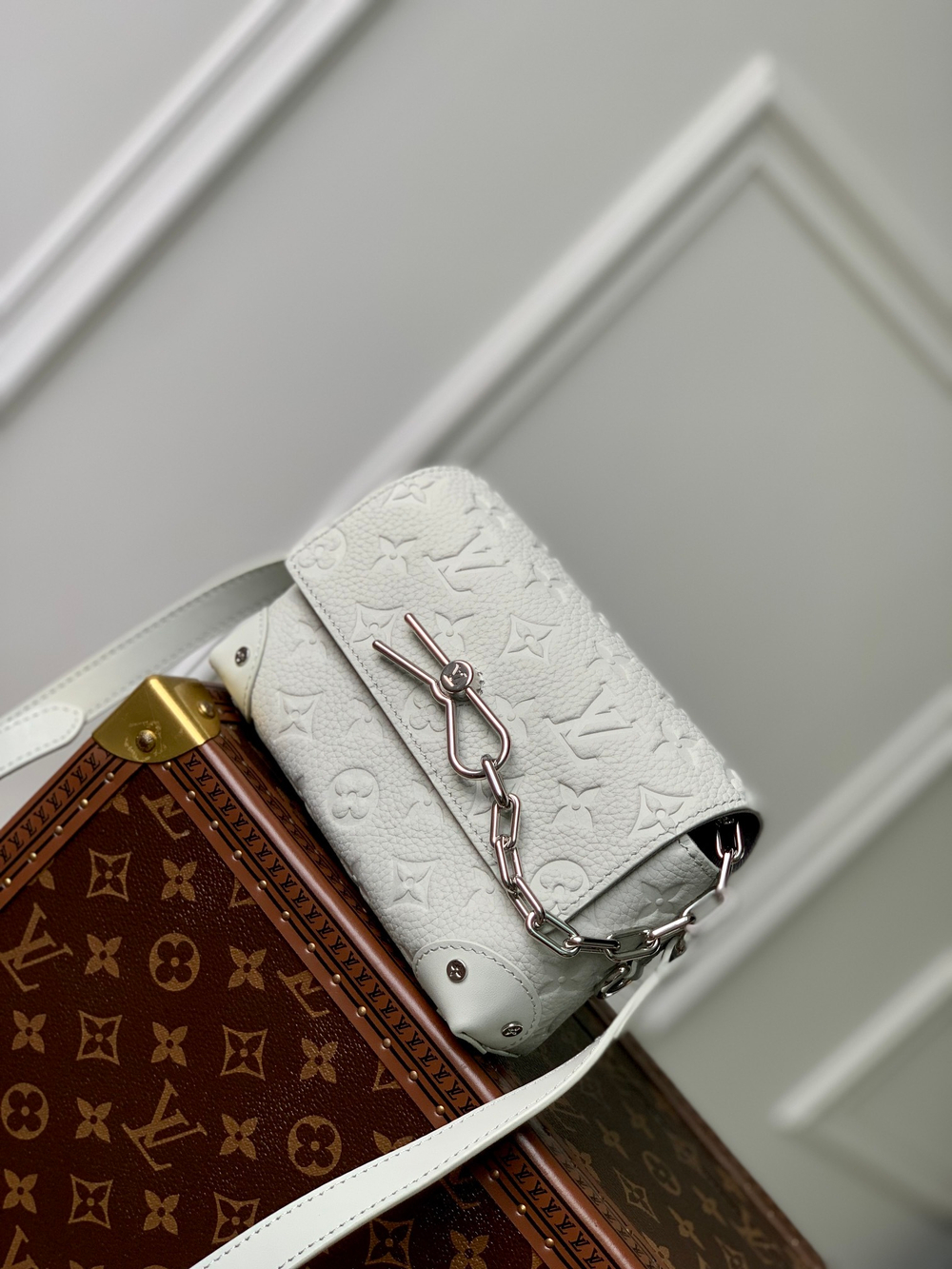 Louis Vuitton Steamer Wearable Wallet