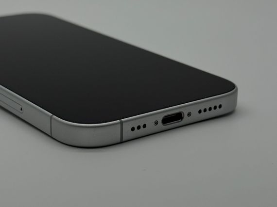 iPhone 16 128gb White