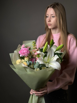 Сборный букет «Весенний вернисаж»