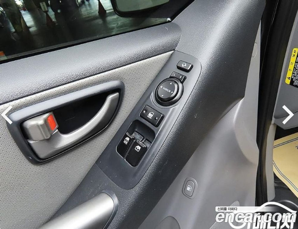 Hyundai The New Grand Starex Van 5-и местный (07.2020)