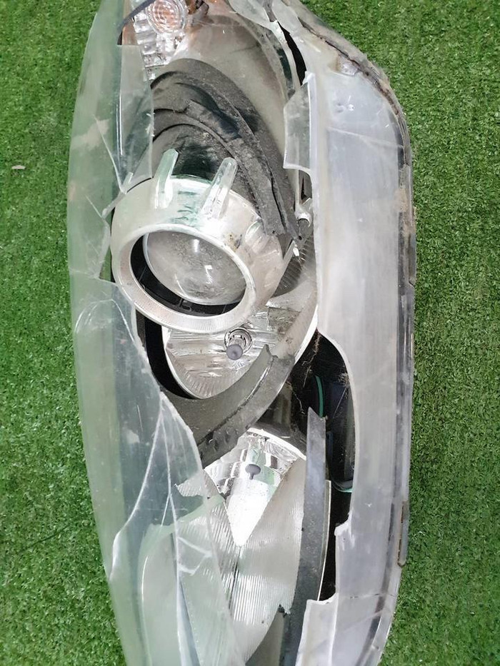 Битая Фара левая Hyundai I30 2 GD (2011-2015) галоген