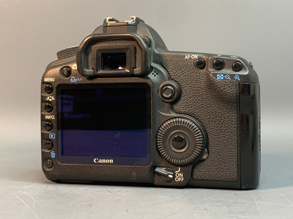 Canon EOS 5D Mark II 43.500 кадров