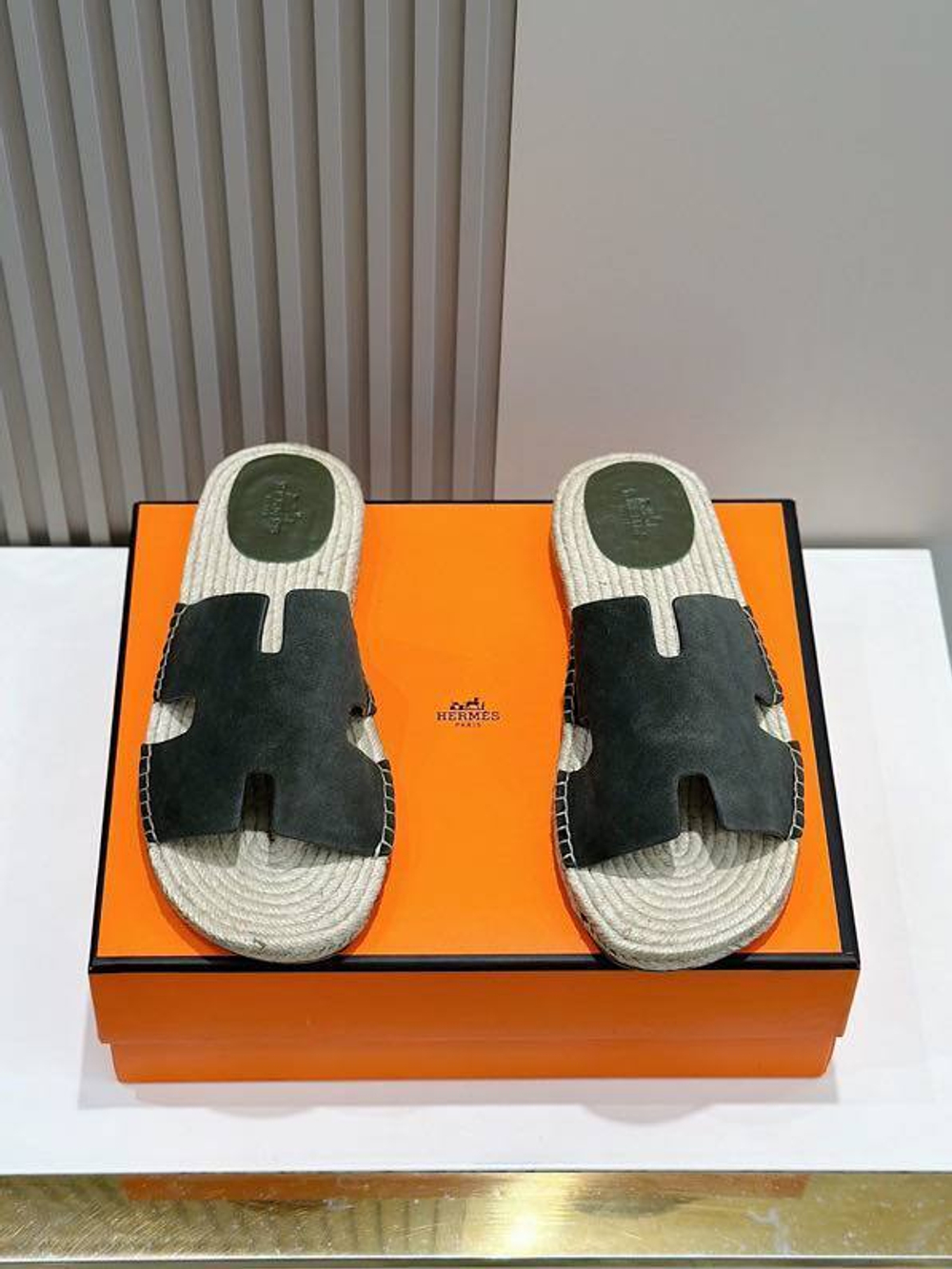 Шлепанцы Hermes