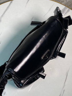 Сумка-мессенджер Prada