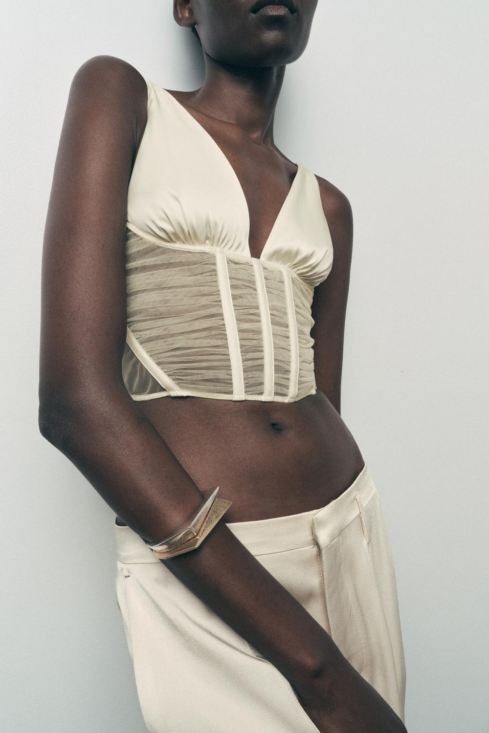 ZARA АТЛАСНЫЙ ТОП-КОРСЕТ, ЭКРЮ