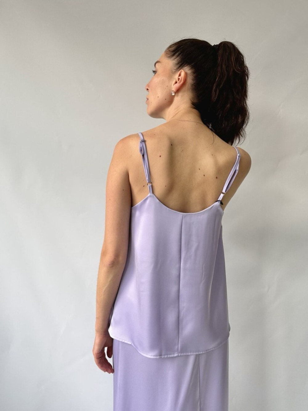 Топ на бретелях