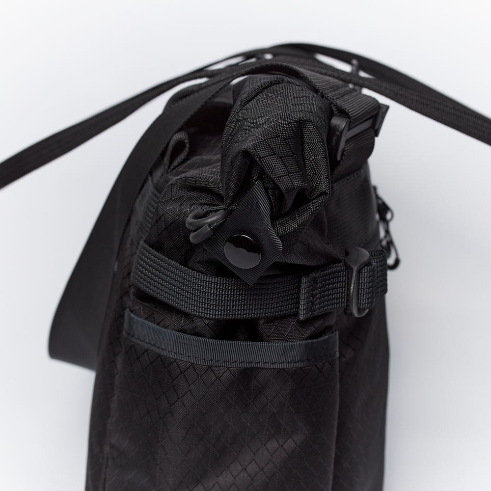 Сумка Tote Part Of Cube M черный
