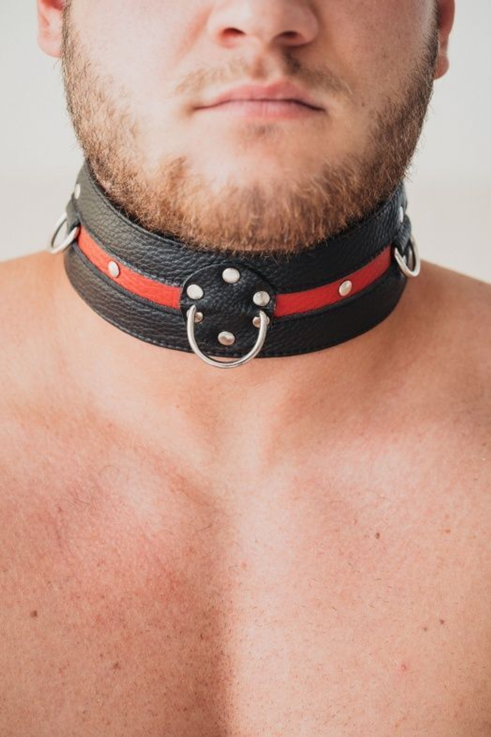 Черно-красный кожаный ошейник увеличенного размера (Цвет: черный с красным)