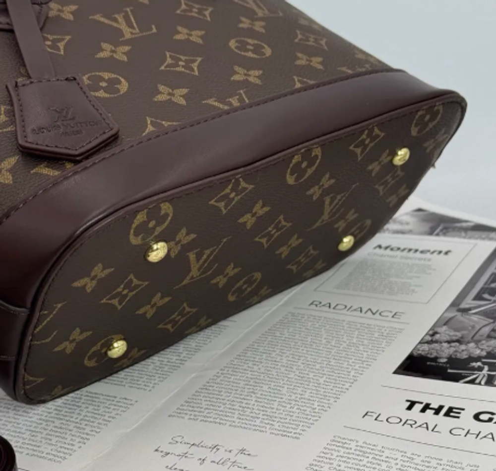 Сумка Louis Vuitton стильная