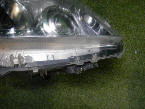 Фара правая Toyota Land Cruiser Prado 150 (2009-2013) ксенон