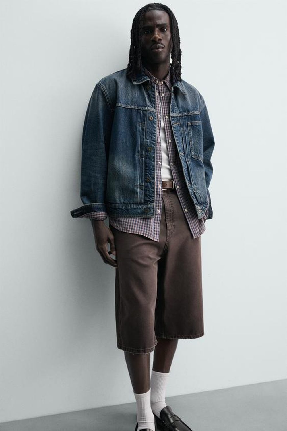 ZARA ДЖИНСОВЫЕ ШОРТЫ RELAXED FIT, КОРИЧНЕВЫЙ