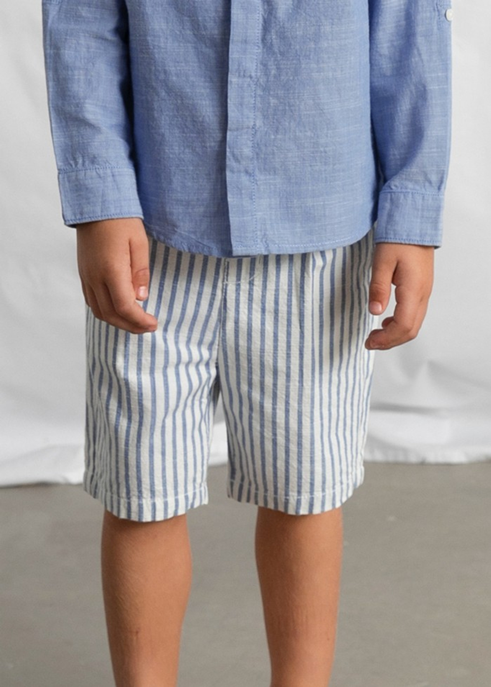 рубашка с шортами