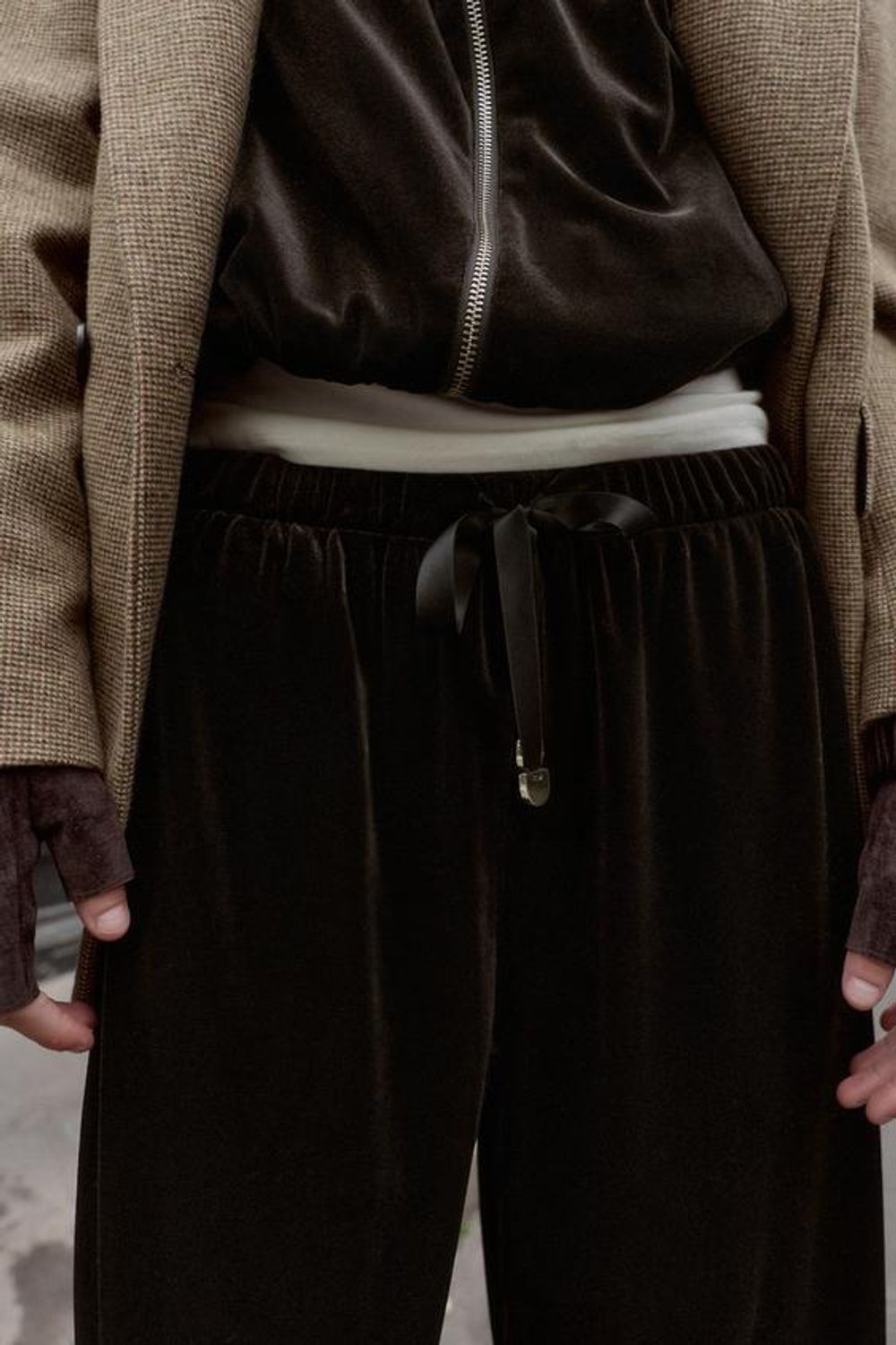ZARA ШИРОКИЕ БАРХАТНЫЕ БРЮКИ, ТЕМНО-КОРИЧНЕВЫЙ