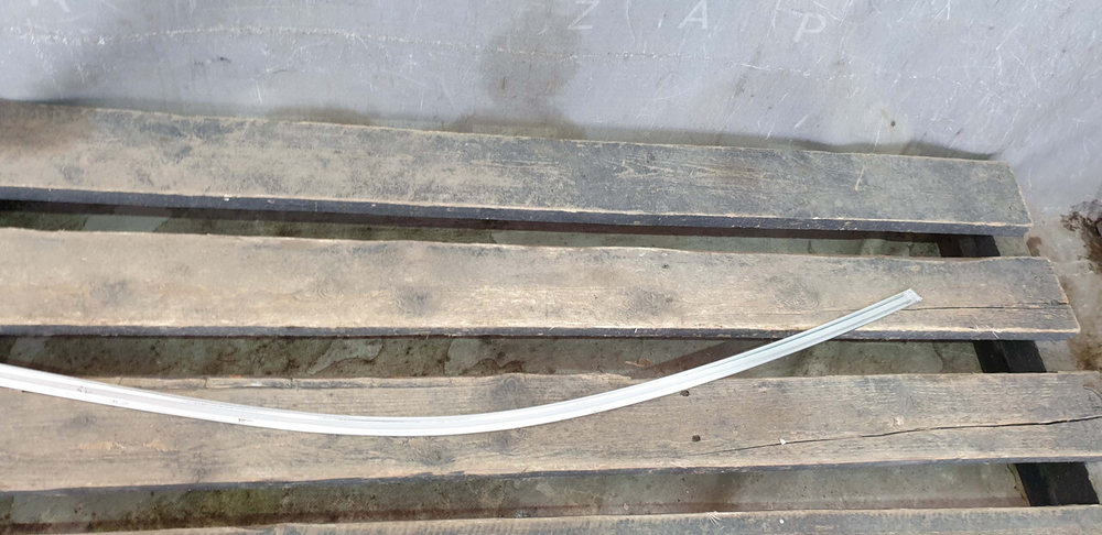 Молдинг двери передней левой Mercedes GLC (X253) 15-нв Б/У Оригинал A2537250182