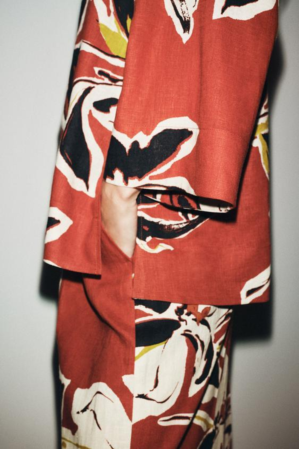 ZARA БРЮКИ С ЦВЕТОЧНЫМ ПРИНТОМ ИЗ ЛЬНЯНОЙ ТКАНИ, РАЗНОЦВЕТНЫЙ