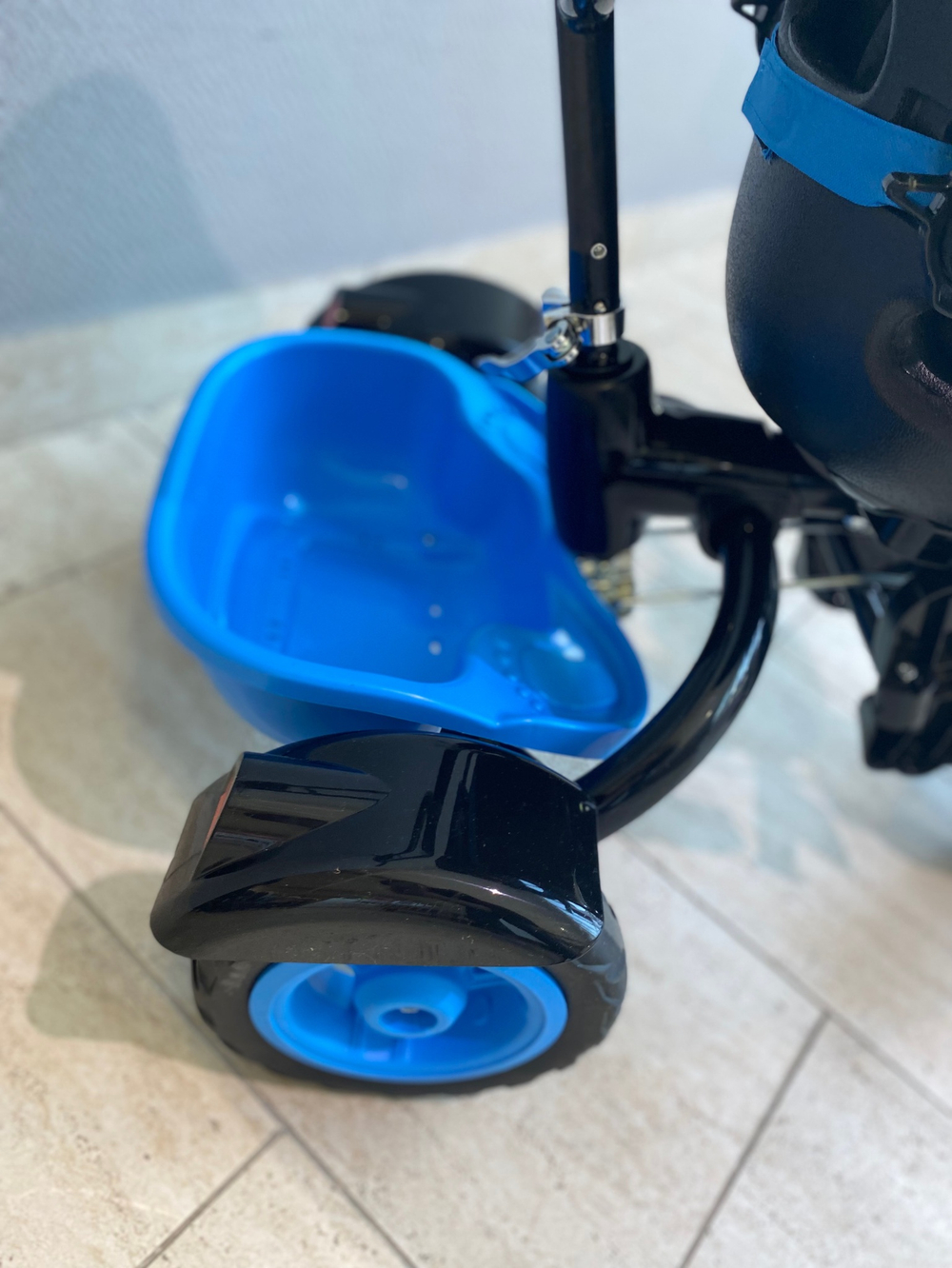 Велосипед С МУЗЫКАЛЬНОЙ ПАНЕЛЬЮ 3-х колесный арт. ВДН4М/3 Голубой с черным