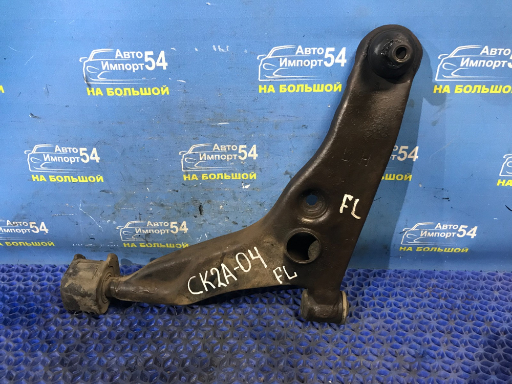 Рычаг передний левый MITSUBISHI LANCER 1998