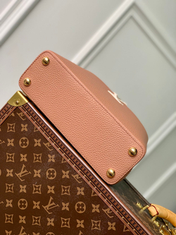 Louis Vuitton Capucines BB