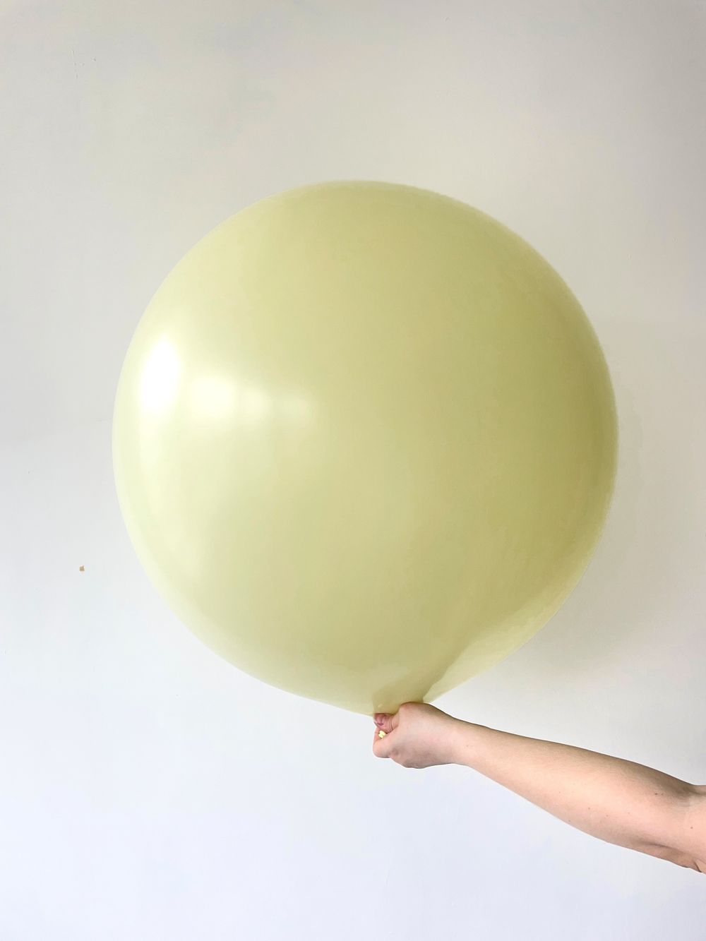 S шар гигант 24"/60 см макарун желтый пастель (БГ-90)  Изображение3
