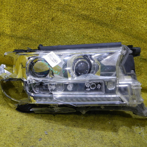 Битая Фара правая Toyota Land Cruiser 200 (2015-2021) LED