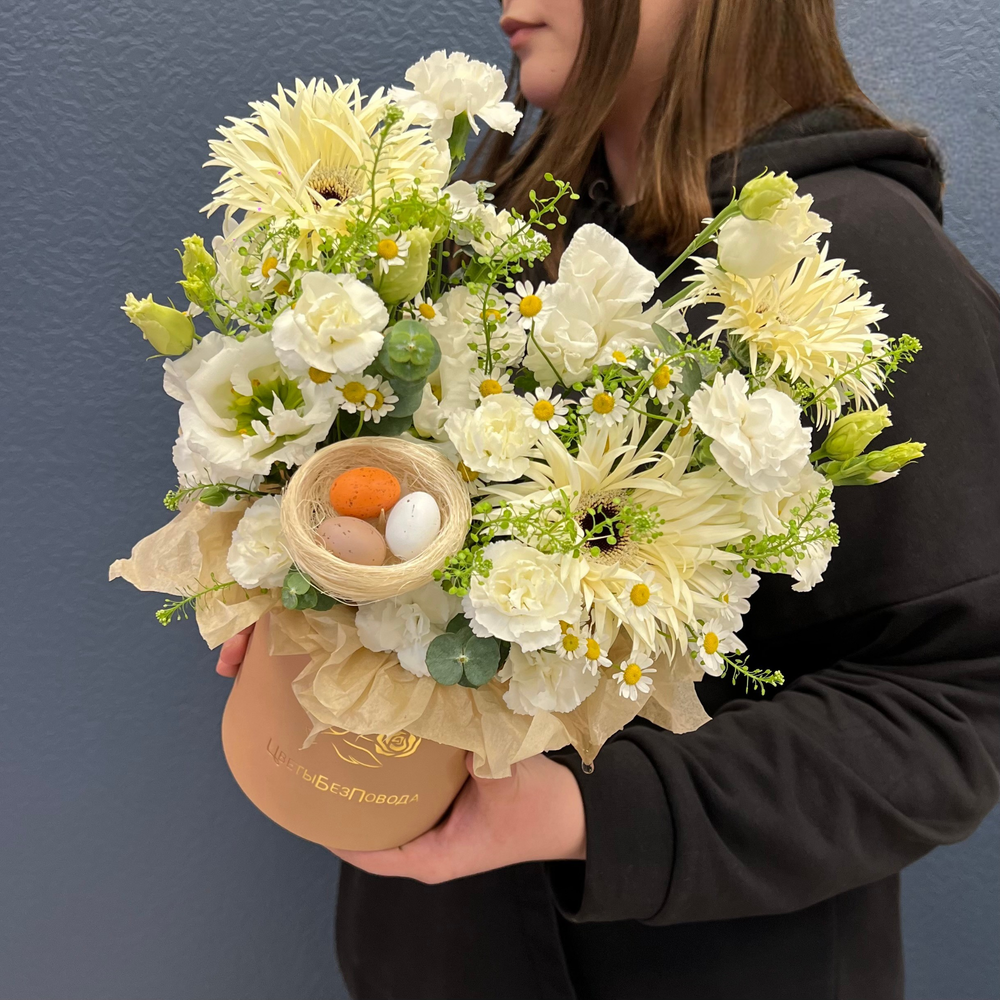 Коробка цветов "К светлому празднику" #61