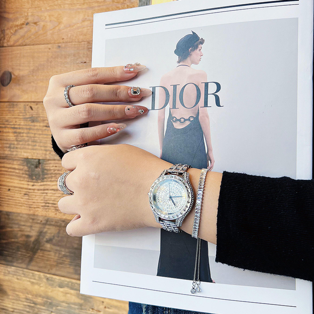 KANGOL Quartz Movement Women"s Watch Silver Dial