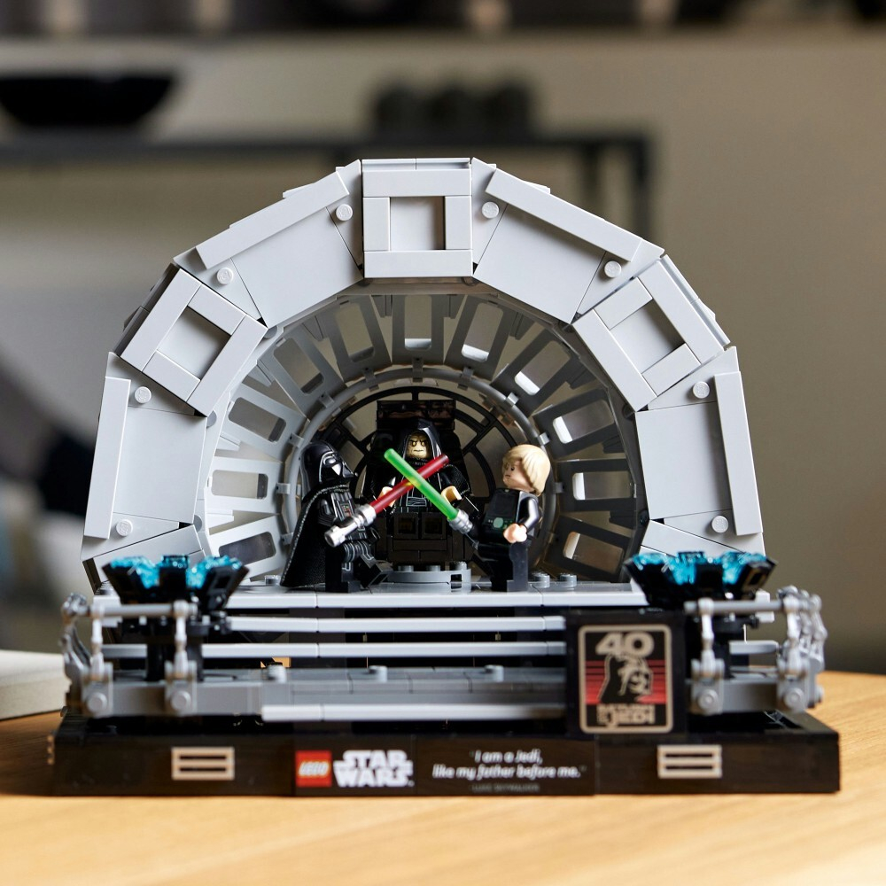 LEGO Star Wars — Диорама: Тронный зал Императора 75352