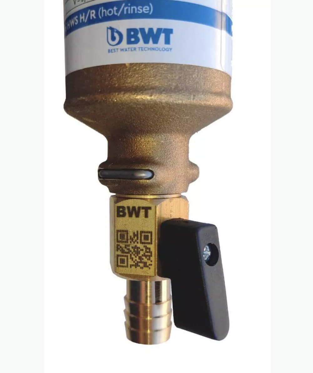 Фильтр механической очистки воды с редуктором давления BWT Protector mini H/R HWS 1/2"