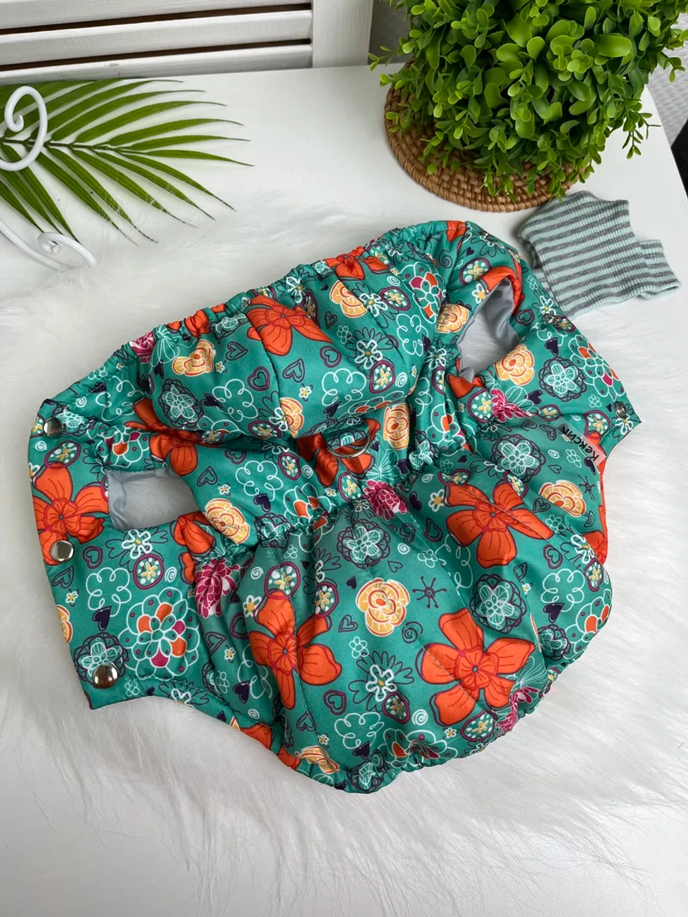 Утепленный жилет для собак и кошек