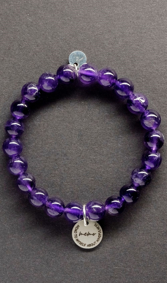 Браслет "Memo about Mind&Soul" из аметиста 8 мм с подвеской