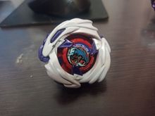 Волчок и запускатель Meteor Dragoon 3-70J UX17 от Takara Tomy