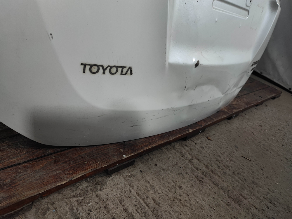 Крышка багажника Toyota RAV4 IV (XA40) 12-15 Б/У Оригинал 6700542460