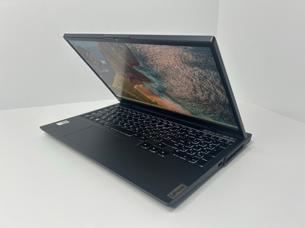 Ноутбук Lenovo Legion 5 15IMH05H (81Y6008JRU) 15.6"/Intel Core i5 10300H/RAM 16GB/SSD 512GB/GeForce RTX 2060 6GB/1920x1080/IPS/Windows 11/ Подсветка кл-ры: LED/Цвет: Черный. Состояние: Уценка/трещина на рамке