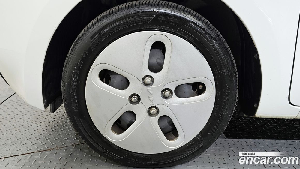 Kia The New Kia Ray Van (10.2022)