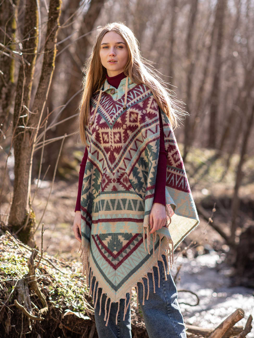 Пончо женское шерстяное с орнаментом
