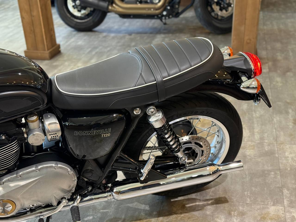 Triumph Bonneville T120, 2024