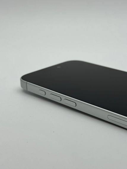 iPhone 16 256gb White