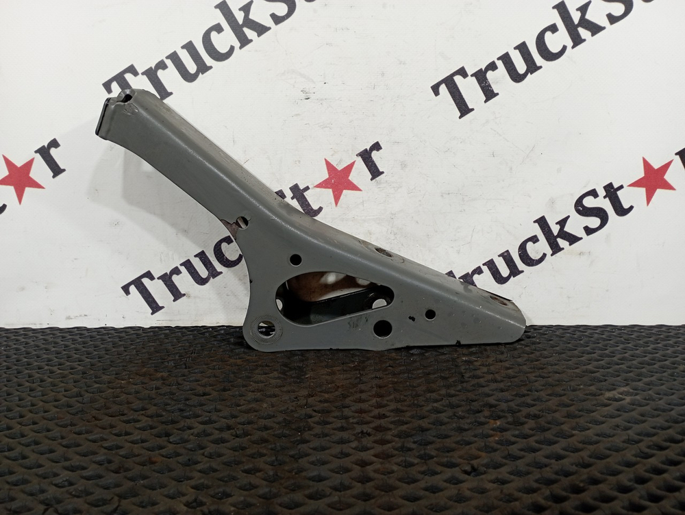 Кронштейн подушки кабины 2023г