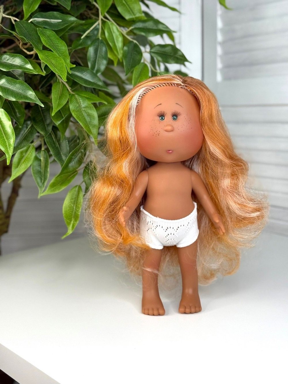 Кукла Nines виниловая 30см MIA LATINA без одежды (3000WL6)