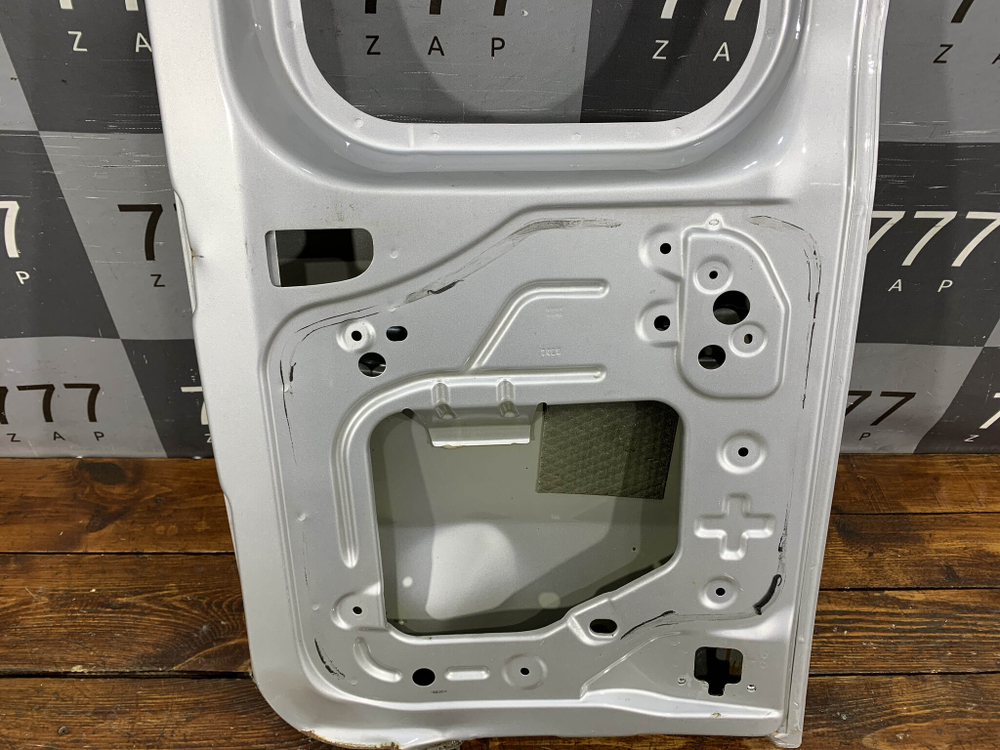 Дверь багажника правая Lada Largus 12-нв Б/У Оригинал 901005637R