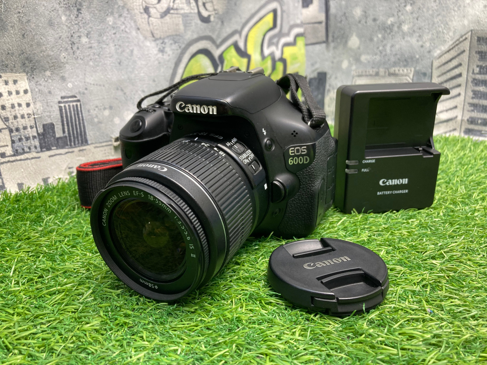 Canon 600D kit 18-55mm 3.5-5.6 IS II 7.500 кадров